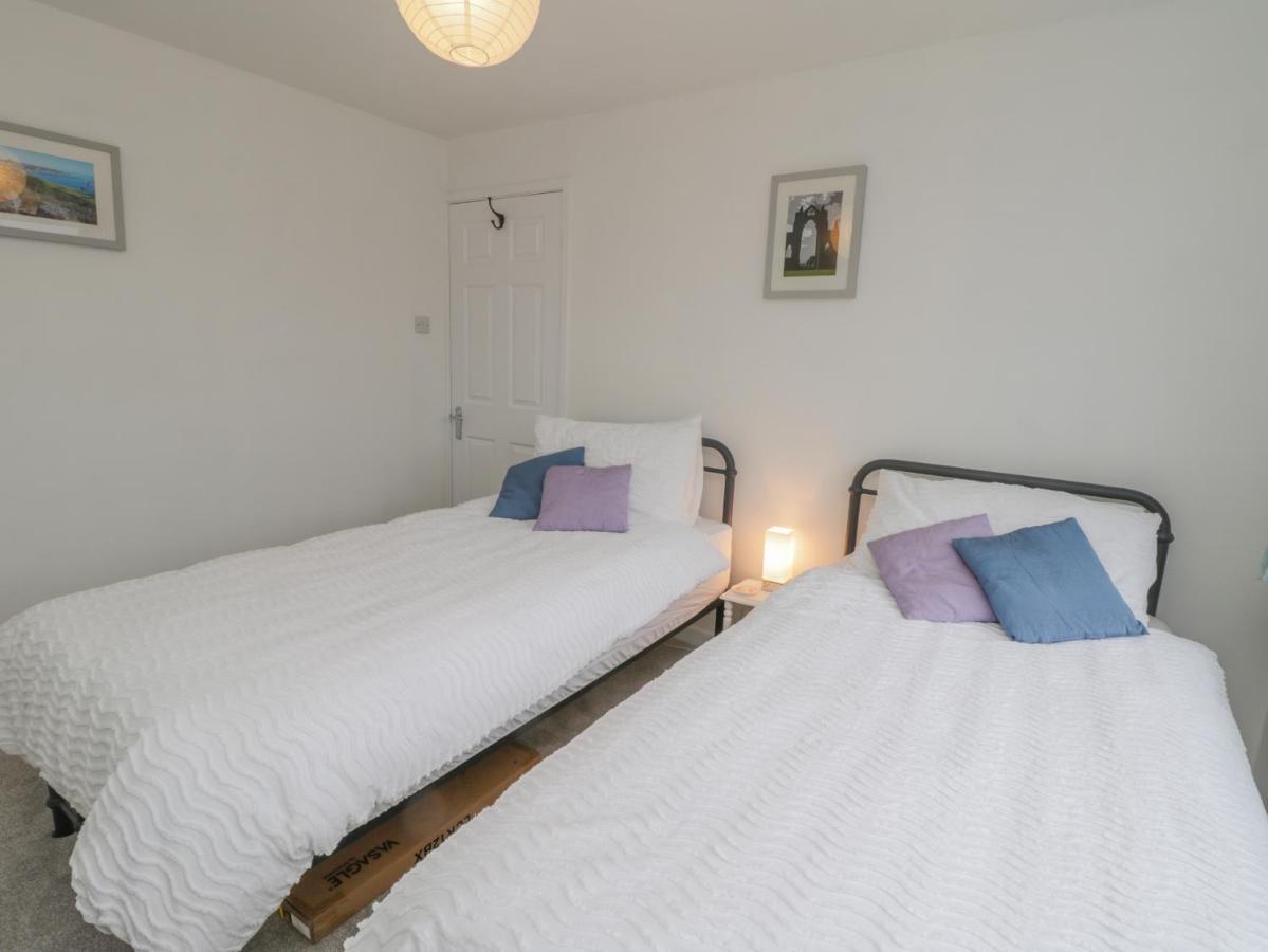 Sea Change Whitby Ngoại thất bức ảnh